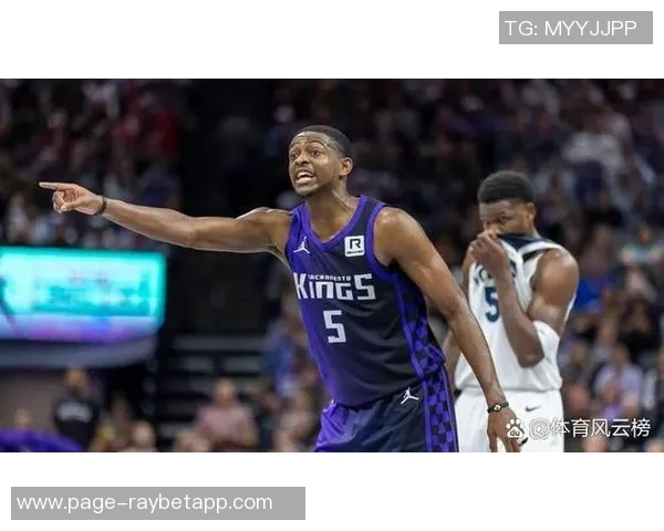 爱德华兹29分钟内高效发挥18投8中贡献26分5篮板3助攻2盖帽表现精彩但犯规频繁影响比赛乐趣 爱德华兹29分钟内高效发挥18投8中贡献26分5篮板3助攻2盖帽表现精彩但犯规频繁影响比赛乐趣