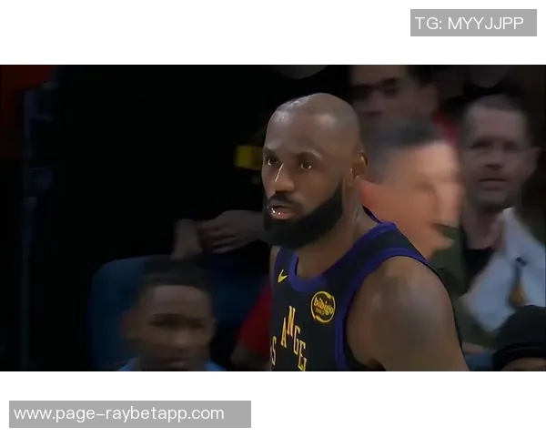 小尼克史密斯回顾湖人媒体日盛况与黄蜂时的鲜明对比