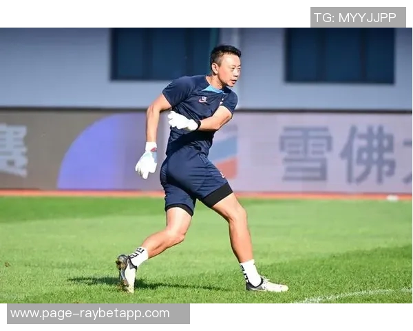 李帅致敬四星球迷：每一个冠军都是我们共同努力的结果
